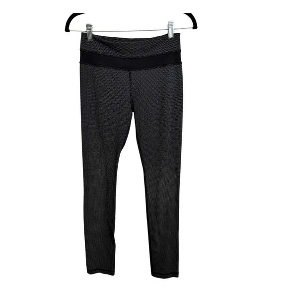 Lululemon Skinny Groove Pant Black - Picture 2 of 8
